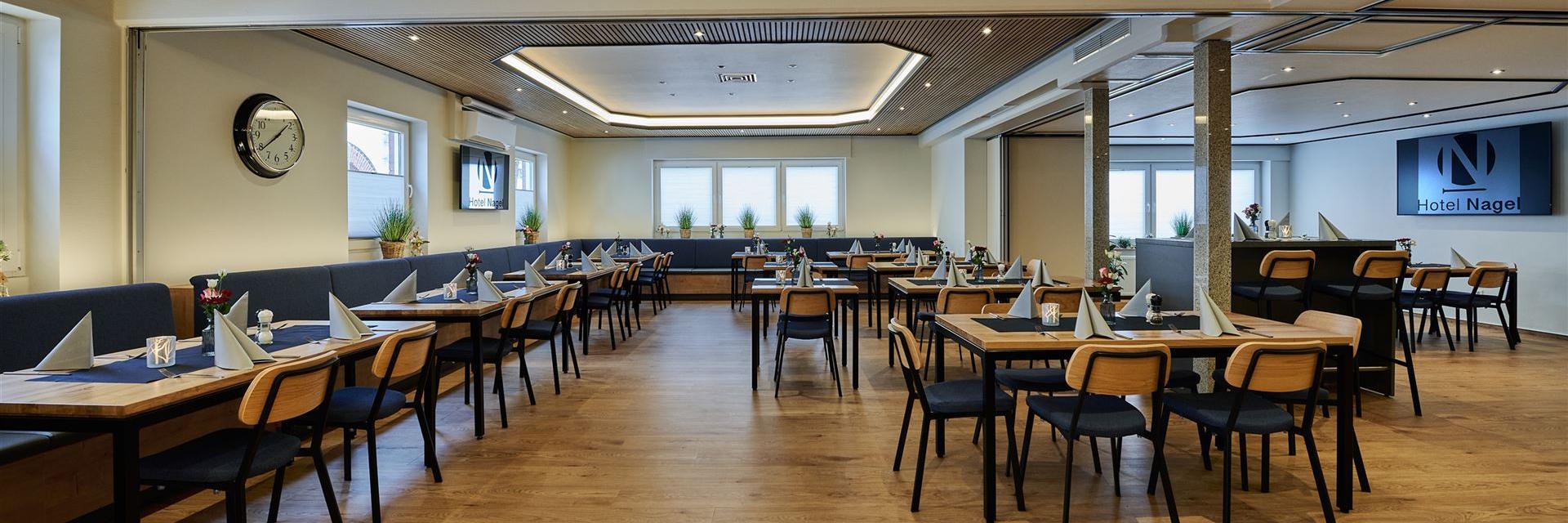 Photo of the banquet hall / breakfast room.