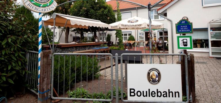 Photo shows the beer garden from the entrance at the rear of the hotel.