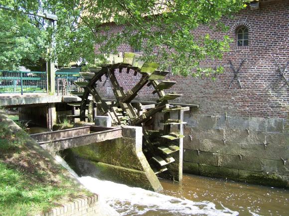 Rotating watermill at "Berenschots Molen"
